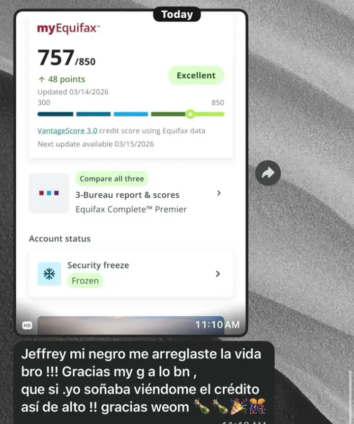 Captura de una conversación en la que un cliente comparte su perfil de crédito y agradece el acompañamiento del equipo.